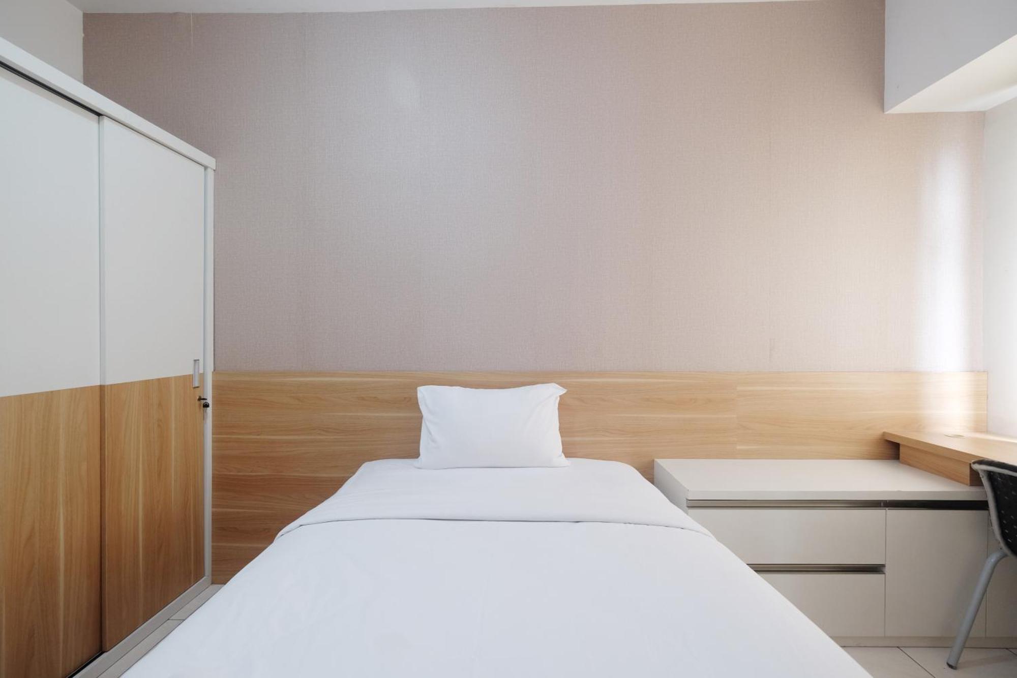 Modern With Great View At Springlake Summarecon By Travelio *